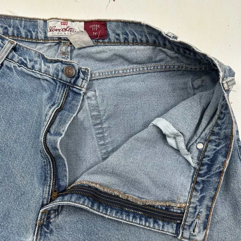 VTG Levi's 545 Loose Fit Jeans Men Fits 36x32 Blue‎ Brown Tab 90s Light Wash USA
